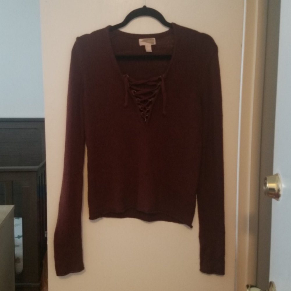 Maroon sweater